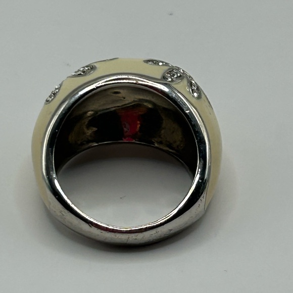 Coach Cream Enamel Dome Ring with Crystal Daisy Accents - Picture 3 of 4